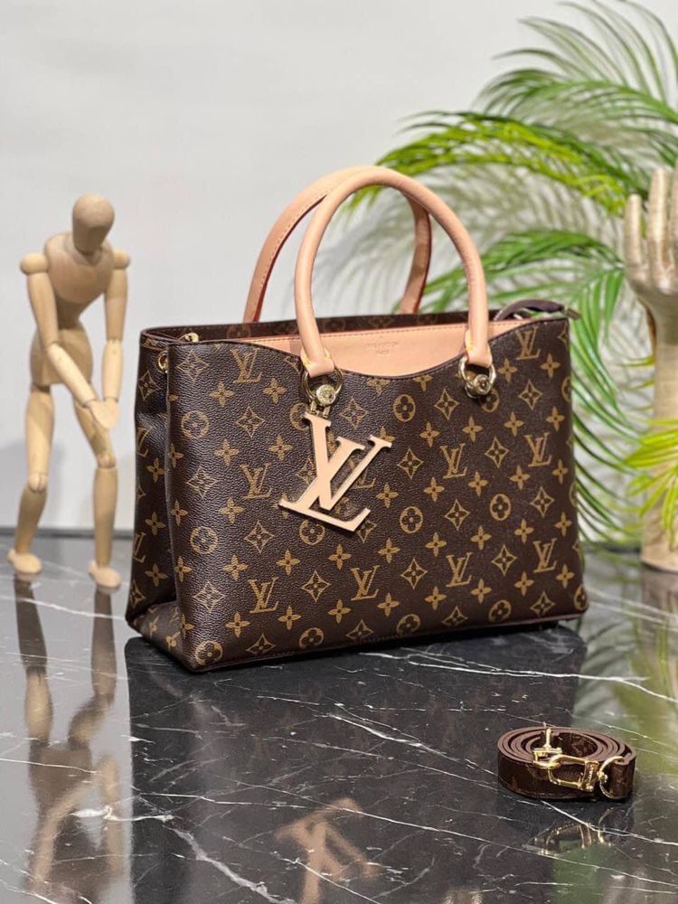 Geanta/Genti Louis Vuitton modele noi