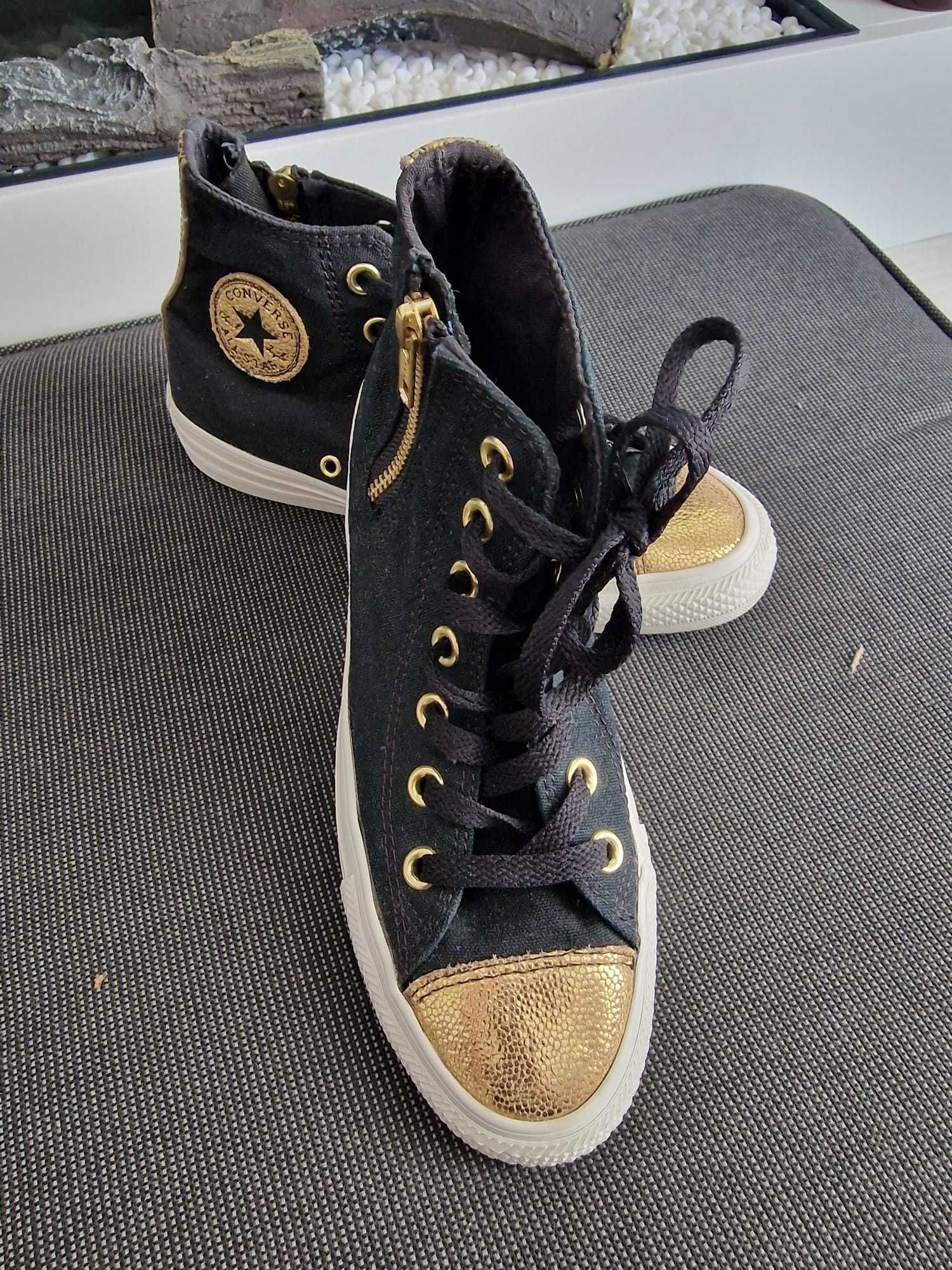 Vând pachet adidași Converse gama premium