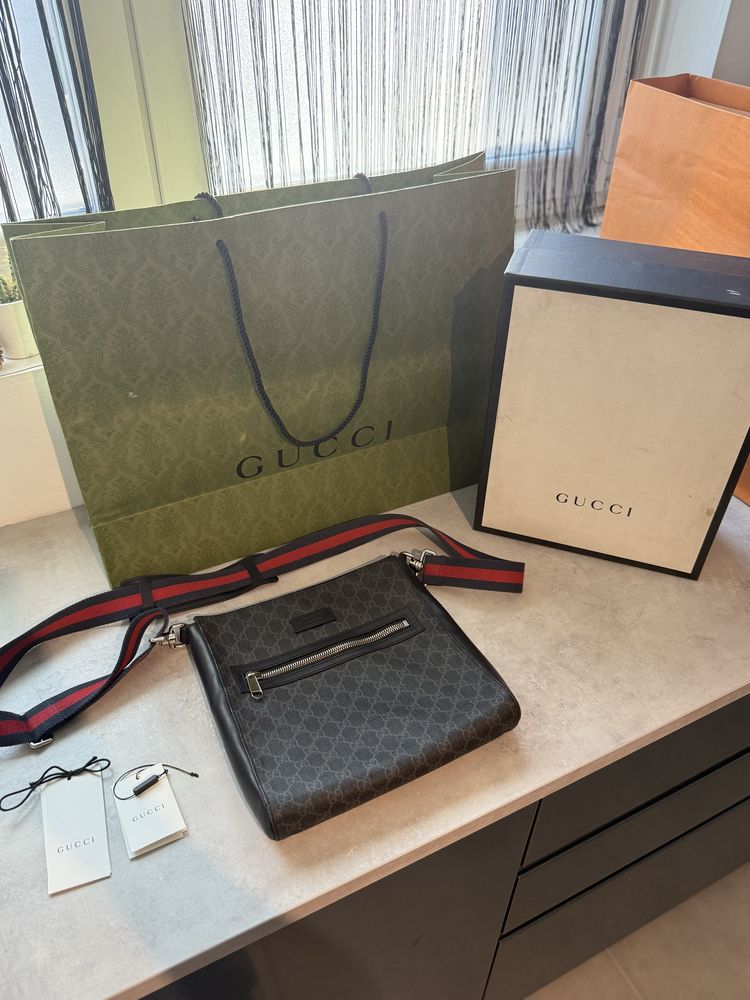 Gucci messenger bag GG Supreme, мъжка чанта, ТОП!