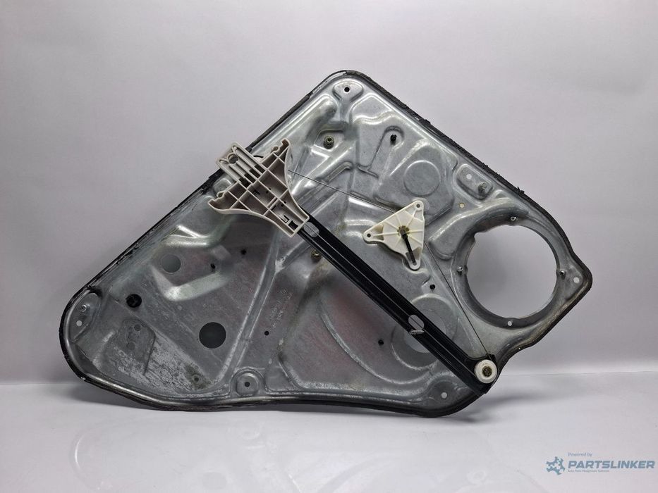 Macara Geam dreapta spate SKODA SUPERB 3U4 2001 - 2008 TDI AVF, AWX 3B5839756C , 3U5839752BR