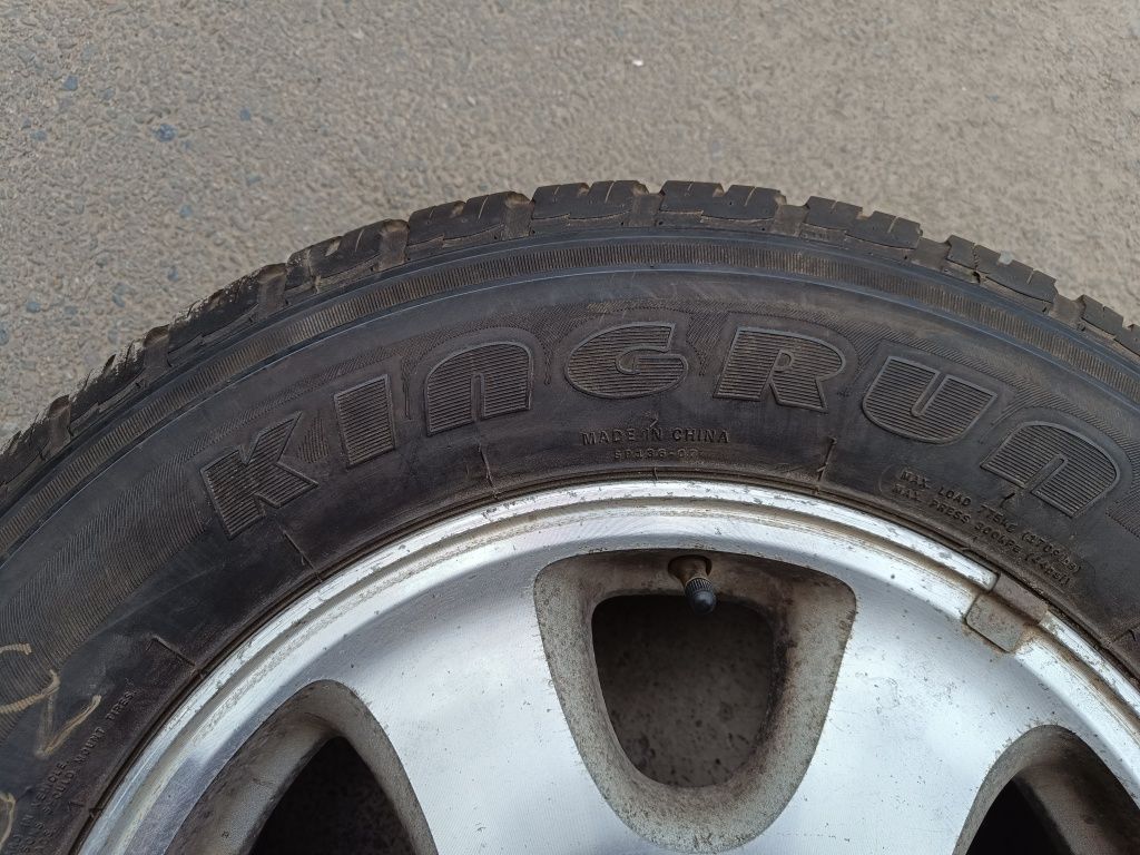 Продам шины 215/70R16 б/у