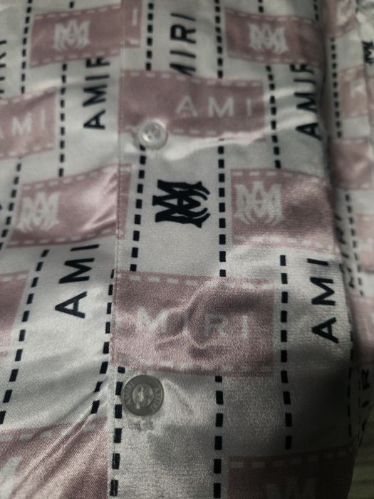 Amiri летен екип