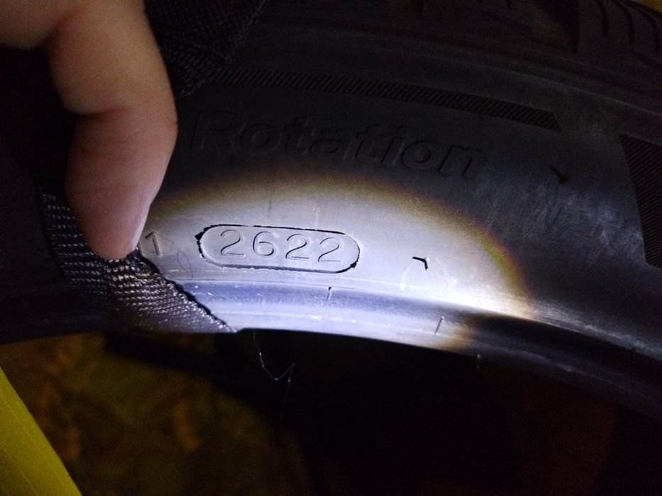 235/45/20 зимни гуми Hankook Icept Evo3  Дот 2022 6мм грайфер
