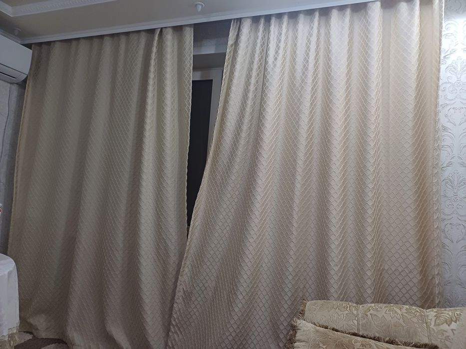 Продам шторы в хорошем состоянии