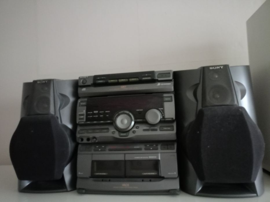 Sony MHC-GR7 Hi-Fi аудио система – 3 CD, 2 касети, караоке
