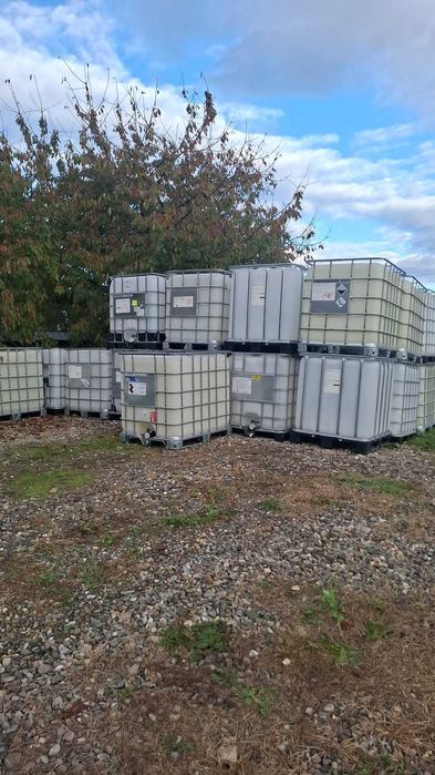 Vând bazine 1000l, curate!