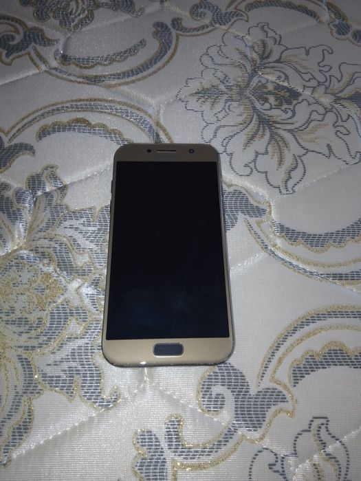 Samsung Galaxy A5 - рабочий, с трещиной на экране