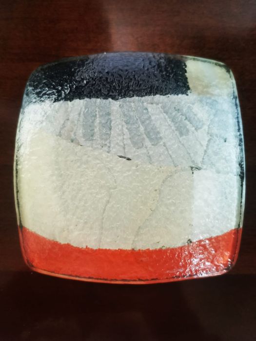 Антикварна чиния ръчно - духано стъкло марка Mdina Glass Малта супер !
