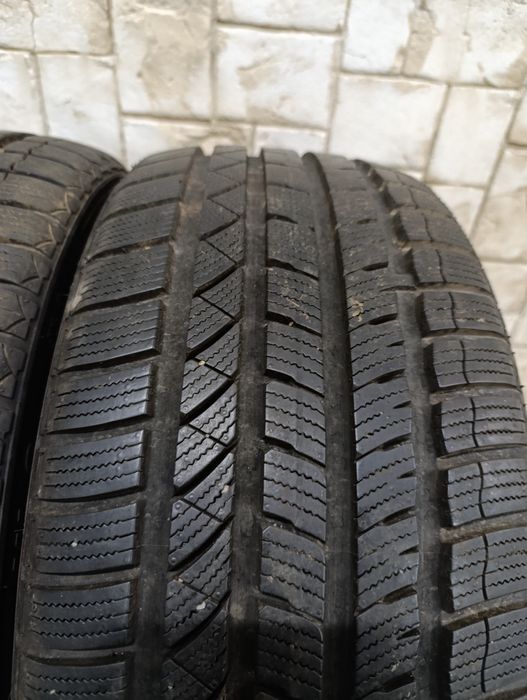Зимни гуми MOMO 225/45/17 dot 2023