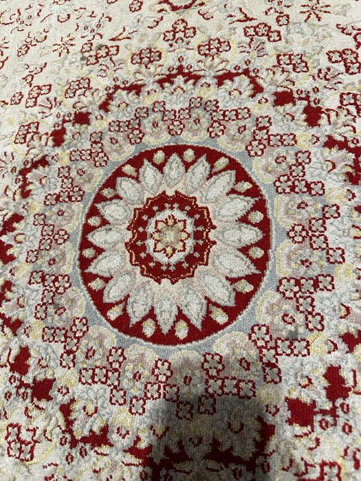 Ковер  в зал , в спальню , в идеальном состоянии