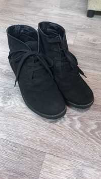 Ботинки чёрные женские