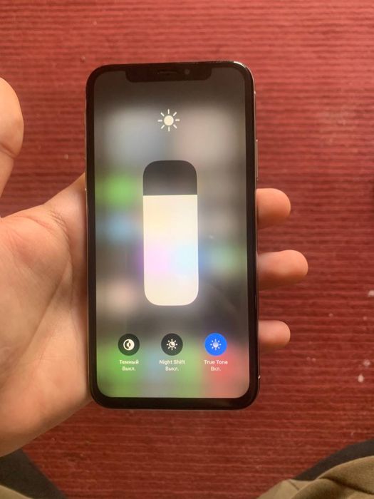 Iphone X sotiladi tiniq