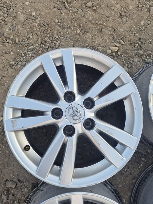 Jante R16 toyota avensis t27