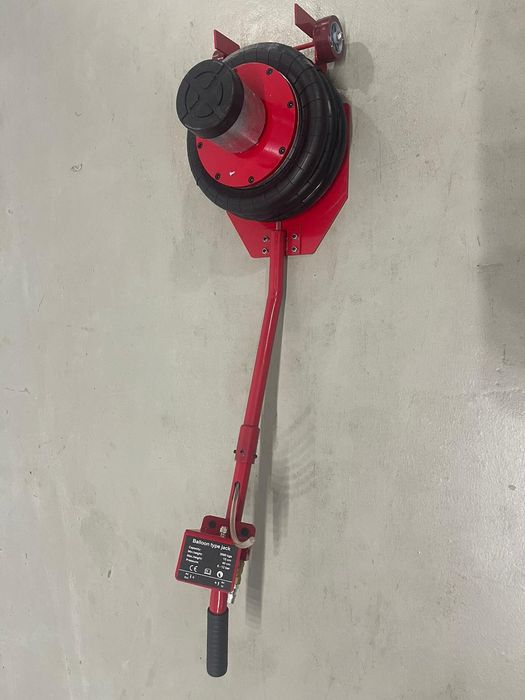 Cric de ridicare pneumatic pe aer 3T.