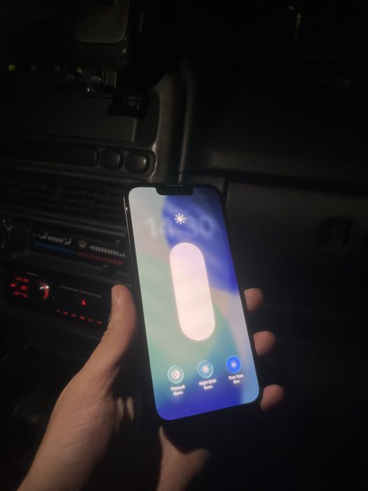 Продам iphone 13 идиальный