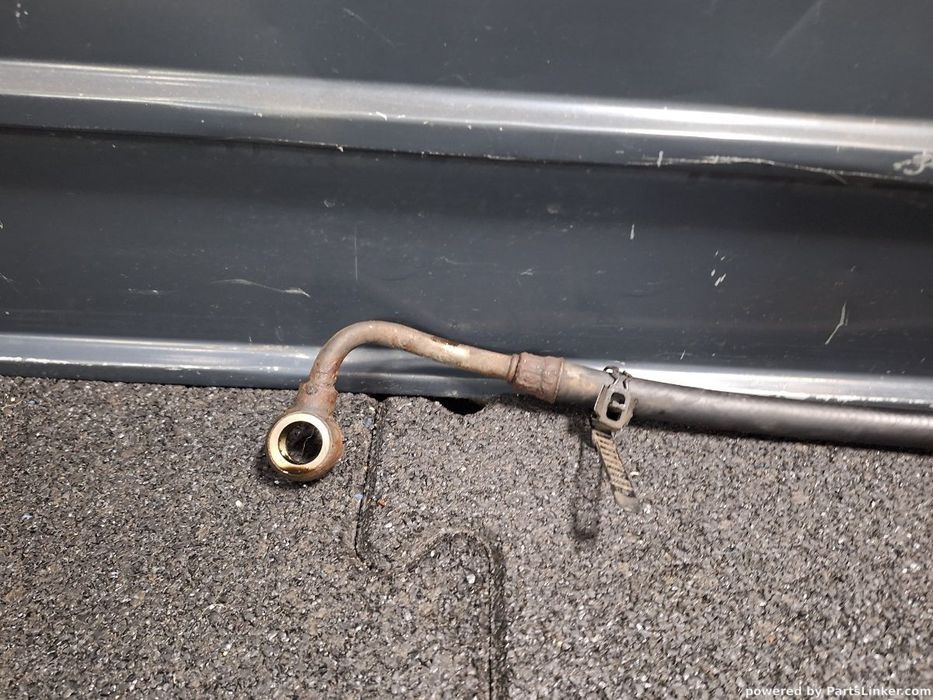 Conducta racire ulei servodirectie  VOLKSWAGEN PASSAT (3B2) [ 1996 - 2001 ] 1.6 (AHL) 74KW|101HP OEM 8D1422891J