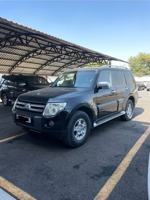 Mitsubishi Pajero GLS (V6) avtomobili sotiladi !