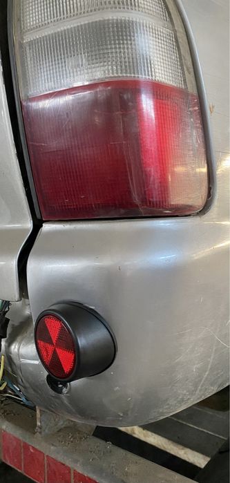 Stop ochi de pisica catadioptru mitsubishi l200