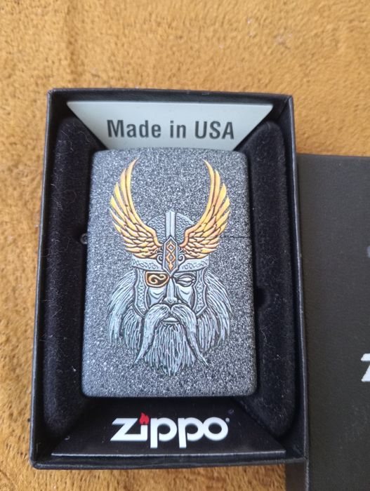 Bricheta Zippo + benzina