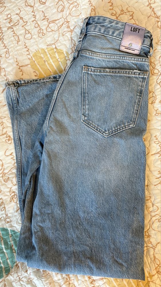 Дамски дънки wide leg на Loft
