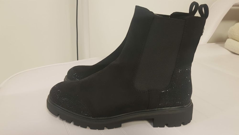 Vand adidasi arch marimea 38