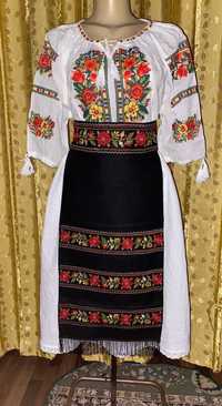 costum traditional dama