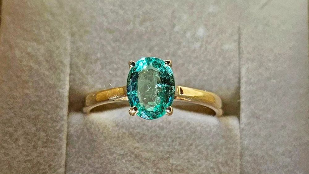 Bijuterii / pietre pretioase / obiecte de colectie/ diamante