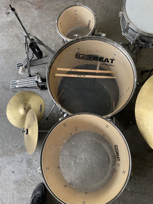 Комплект барабани BLACK BEAT byGiant