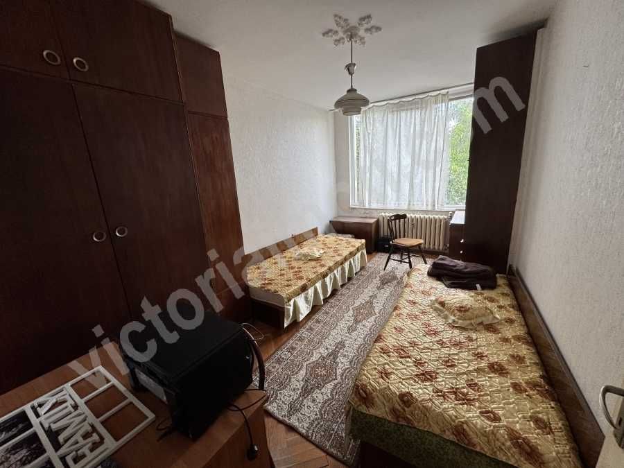 Тристаен апартамент в кв. Колю Фичето