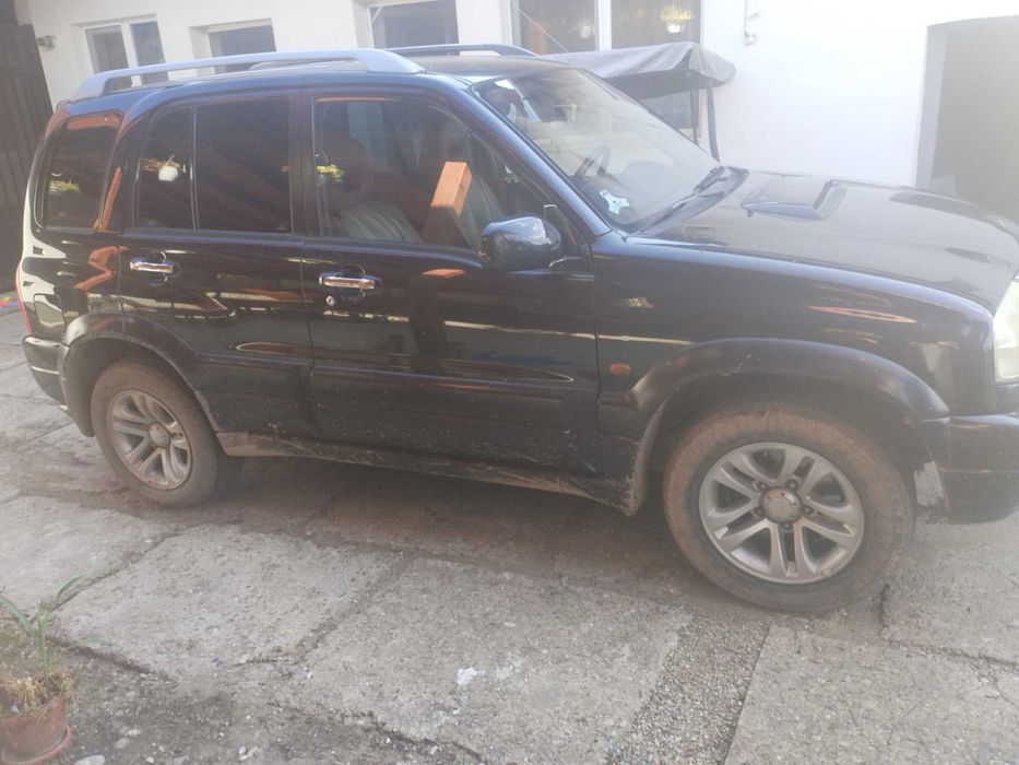 Vând Suzuki Grand vitara
