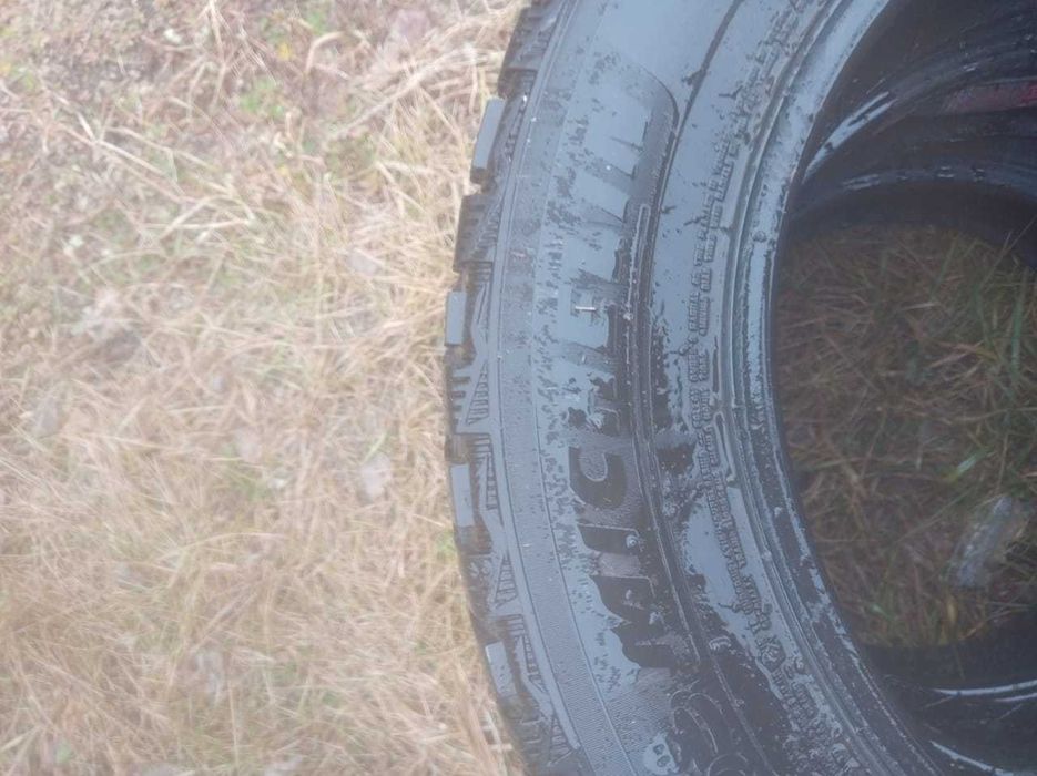 Продам б/у зимние шины