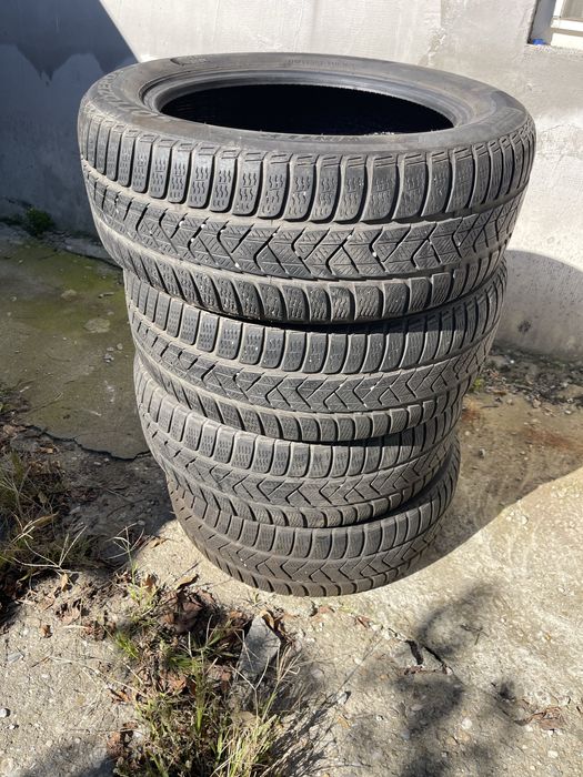Set 4 Anvelope Pirelli 215 55 R17 .M+S