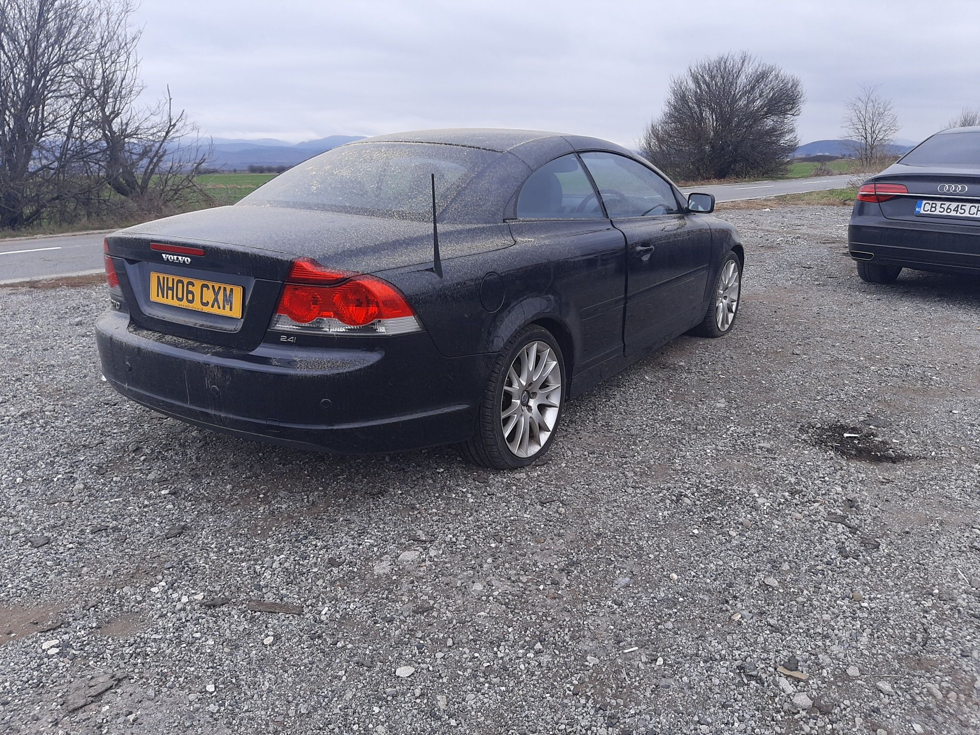 За части Volvo c70 2400 кубика бензин 2007 година