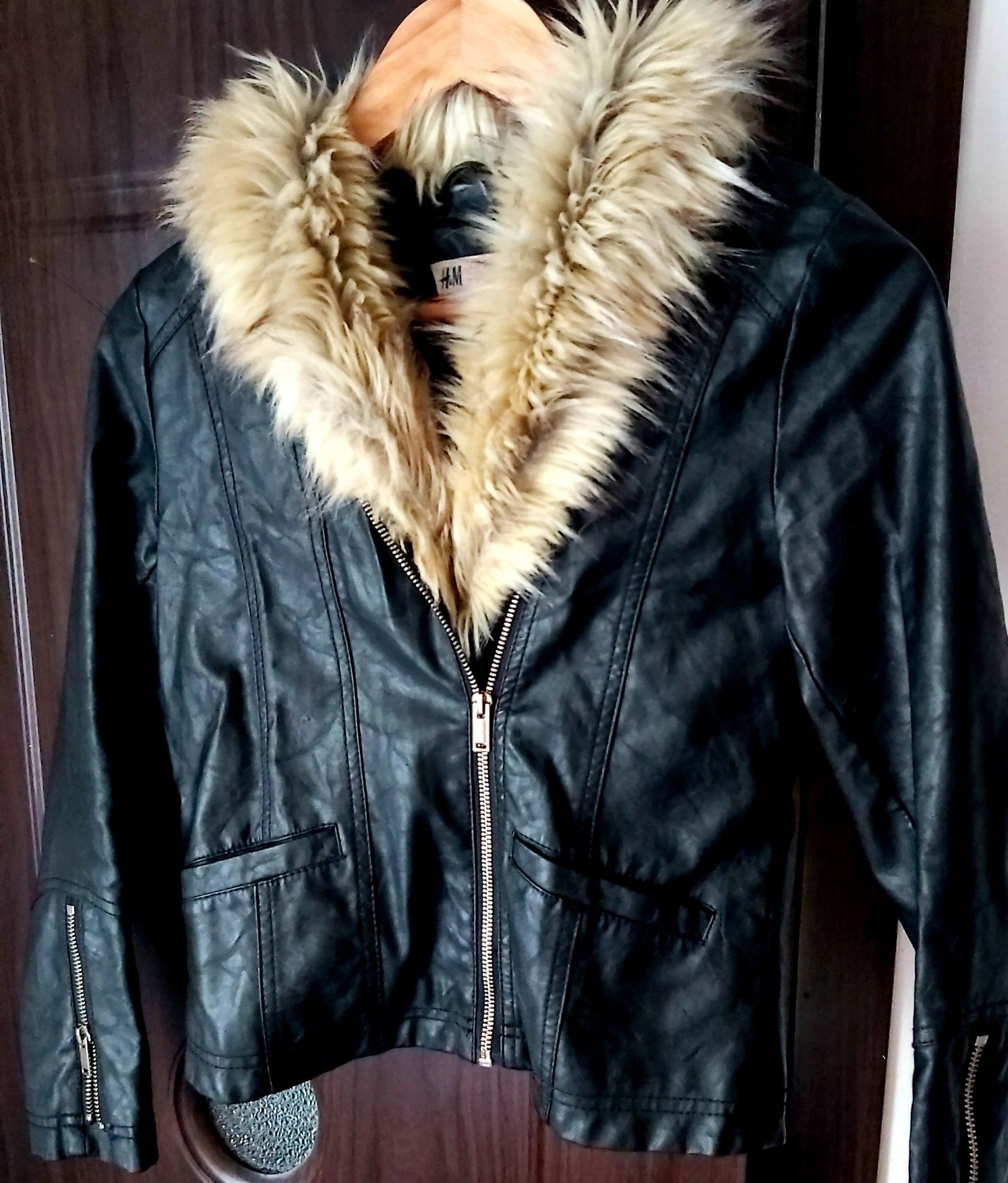 Geaca neagra imitatie de piele