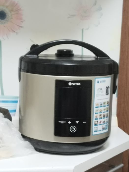 Продам мультиварку Vitek