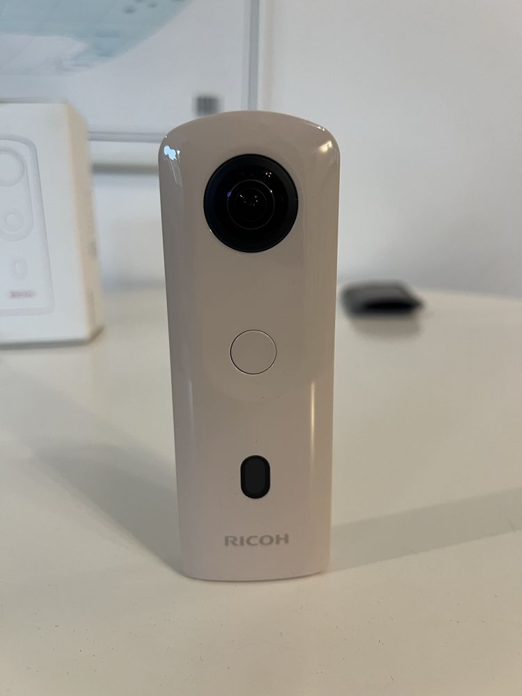 Camera 360 Ricoh Theta SC2