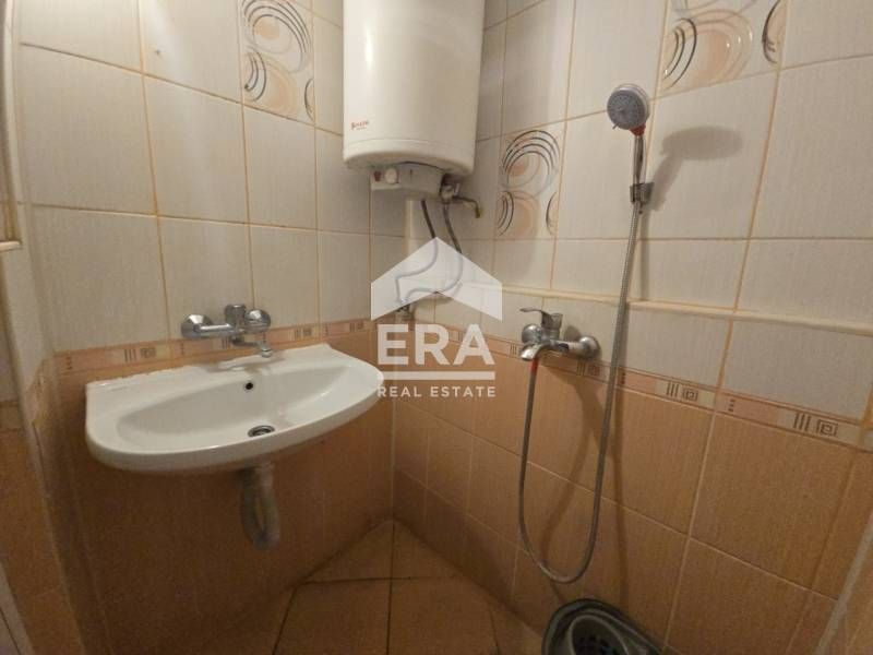 Продава се Двустаен апартамент в Русе, Родина 1 - 60 кв.м за 1377 €/кв.м - Снимка #4