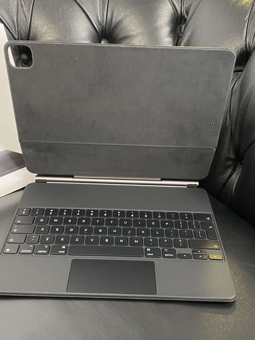 iPad Magic Keyboard / iPad Pro / 13 Inch / Black  / Ca nou