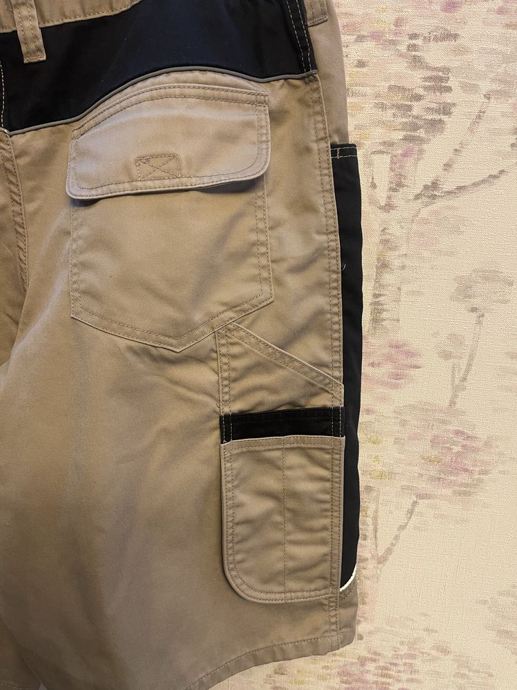 Pantaloni scurti de munca /workwear marimea XXXL