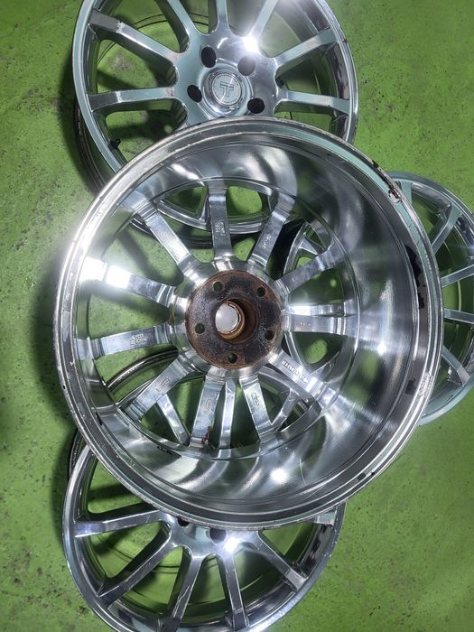 20 5x127 Jeep лети джанти 5х127