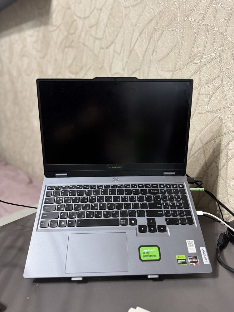Lenovo loq 15arp9