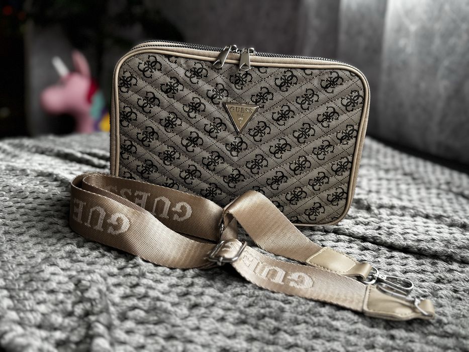 Чисто нови дамски чанти