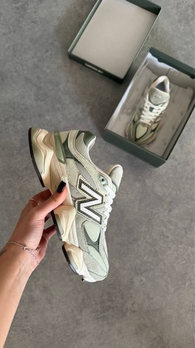 New Balance 9060 Olivine