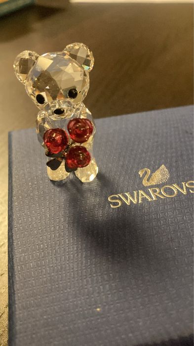 Кристална фигура SWAROVSKI мече  - Kris Bear A Rose