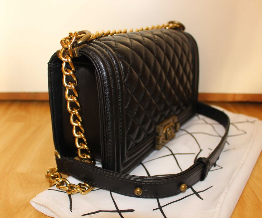 Дамската чанта Chanel Boy