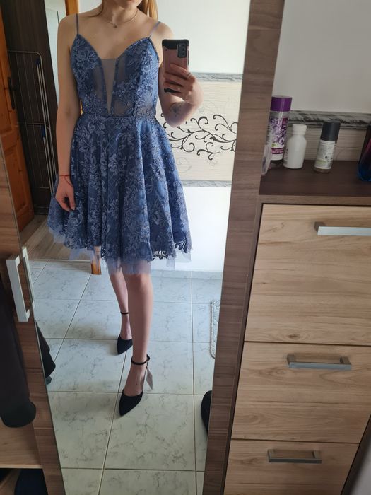 Официална рокля