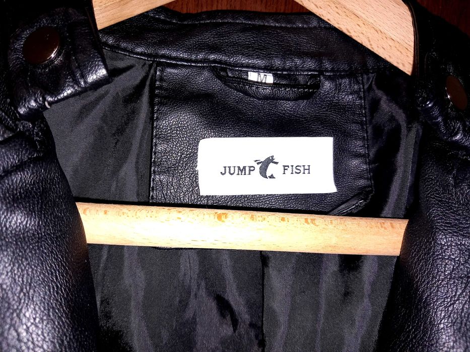 Продавам Кожено яке,обличано 2 пъти