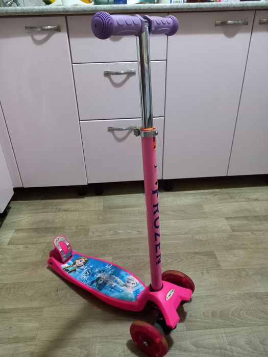 Продам детский самокат