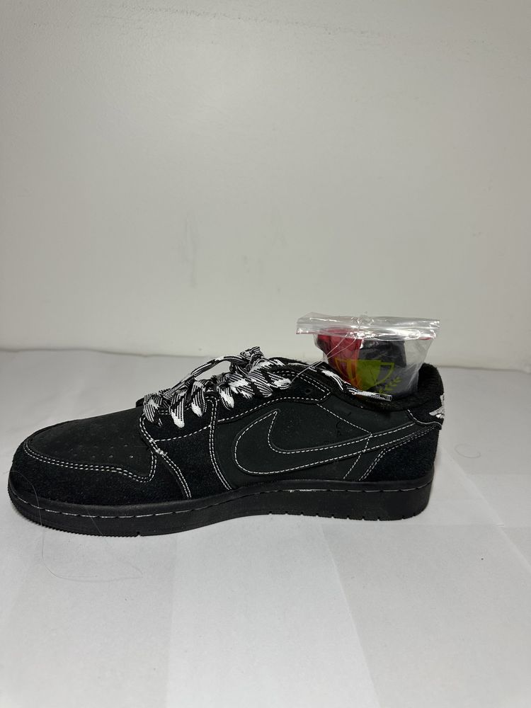 Air Jordan retro 1 low Travis Scott Black Phantom,mărimi 41 si 45