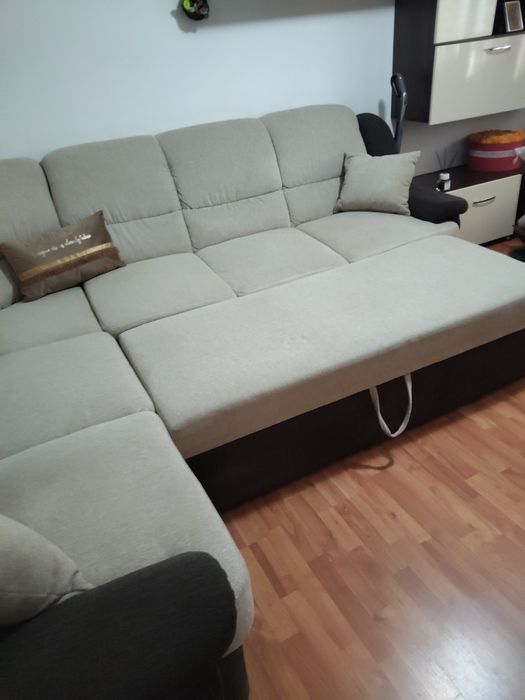 Se vinde colțar sufragerie.stare excelenta.Lungime 2,8m-latime 2,3m.